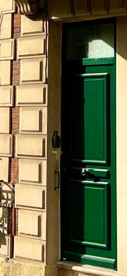 Appartement De Luxe Avec Fresque, Hyper Centre Et Parking Sure Фонтенбло Екстер'єр фото